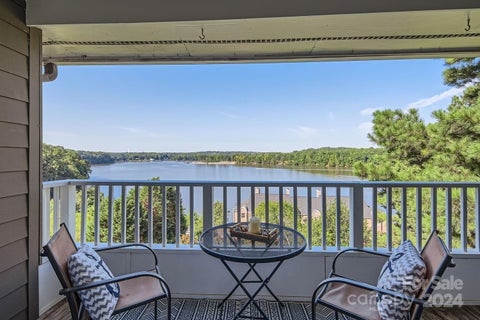 Photo for 9709 Emerald Point Drive 12