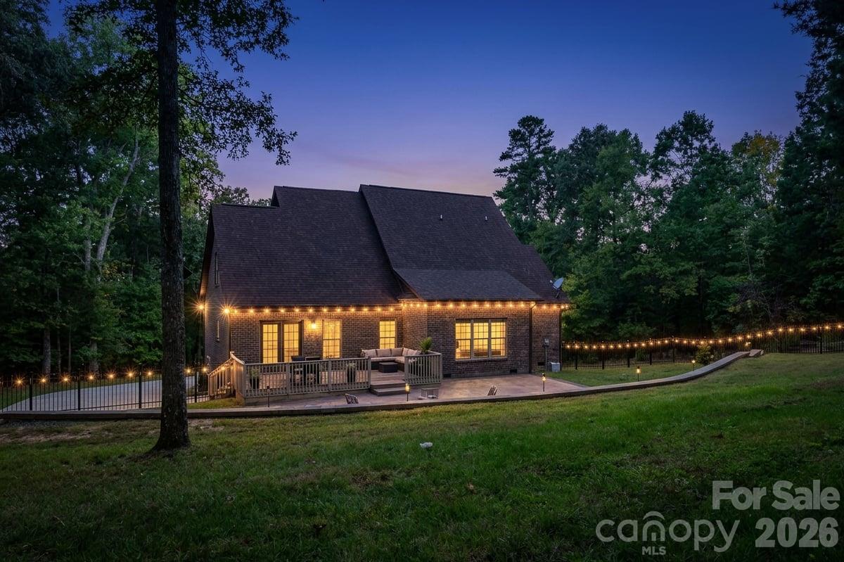 330 Woodland Glen Road