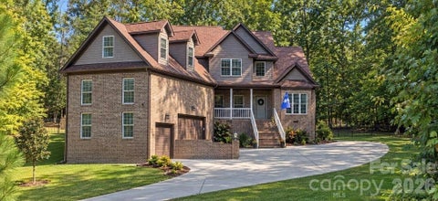 Photo of 330 Woodland Glen Road, Clover, SC 29710 (MLS # 4429203)