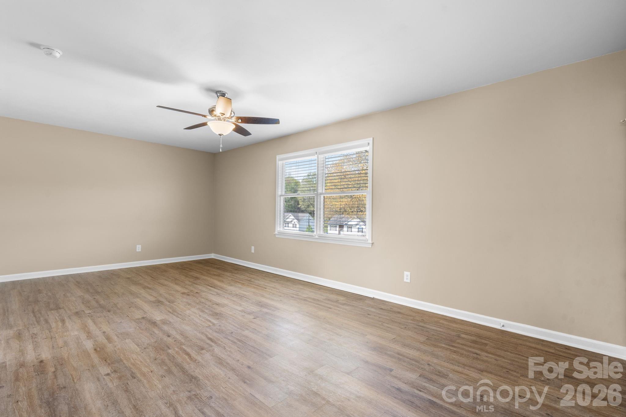 525 12th Street SW 30