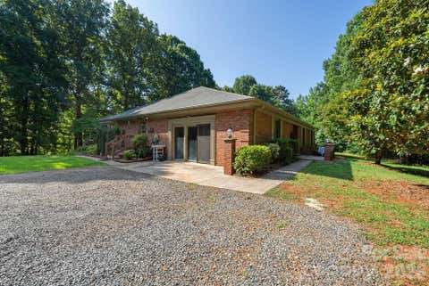 Photo of 8418 Pine Hill Road, Charlotte, NC 28227 (MLS # 4392201)