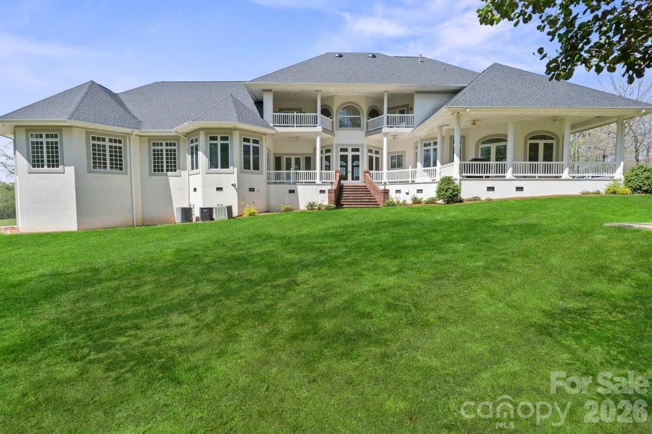 447 Willow Pond Lane