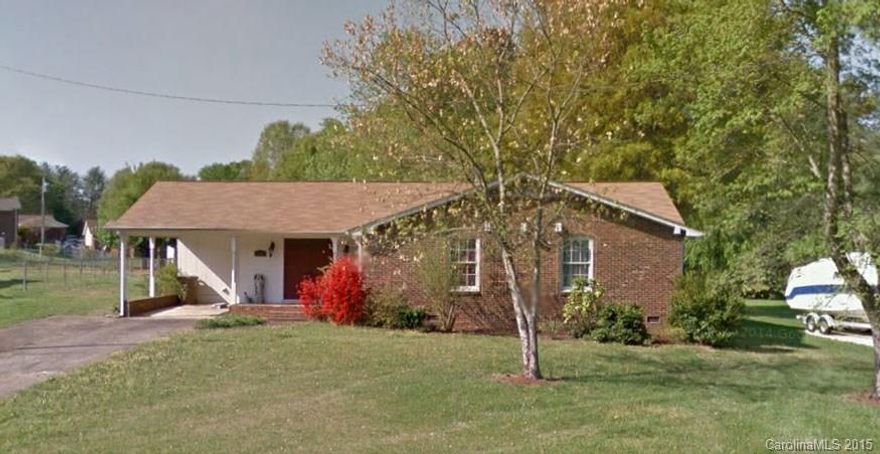 Perfect Shelby location nestled right in the center of all life's conveniences.  Very well kept, established neighborhood.  3 bedroom, 2 bath home on a nice sized lot.  
Metal carport in backyard and metal awning do not convey with property.