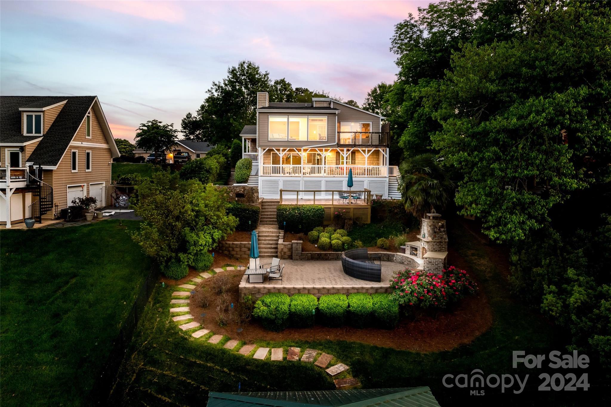 Tega Cay - Residential