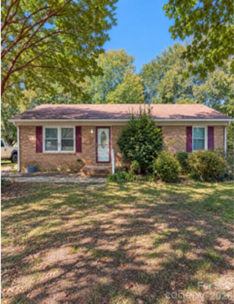 Photo of 324 Briarwood Drive, Dallas, NC 28034 (MLS # 4430828)