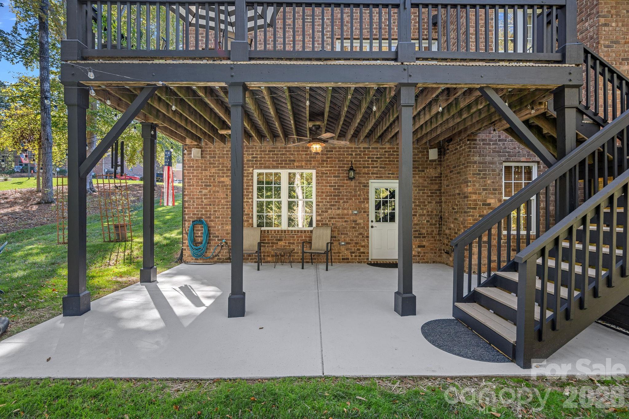 Treetops At Cowans Ford - Residential