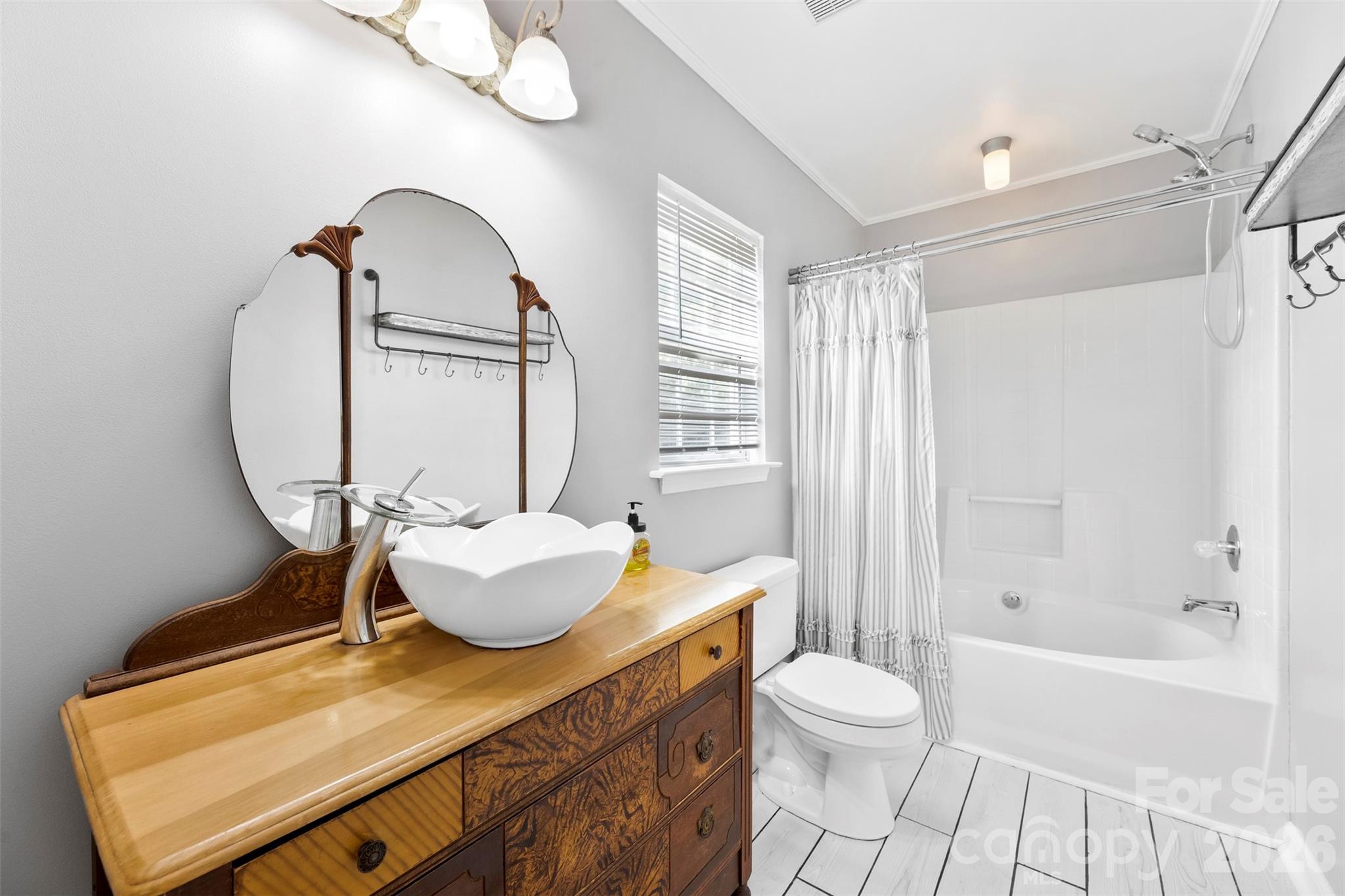 Wiltshire Manor - Residential