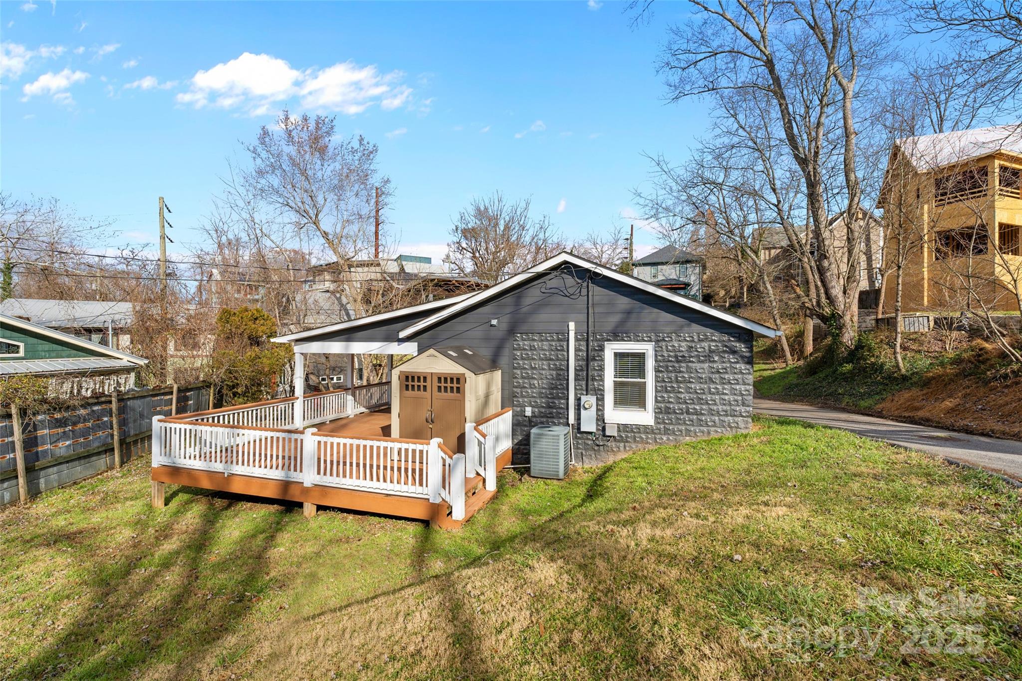 416 W Haywood Street