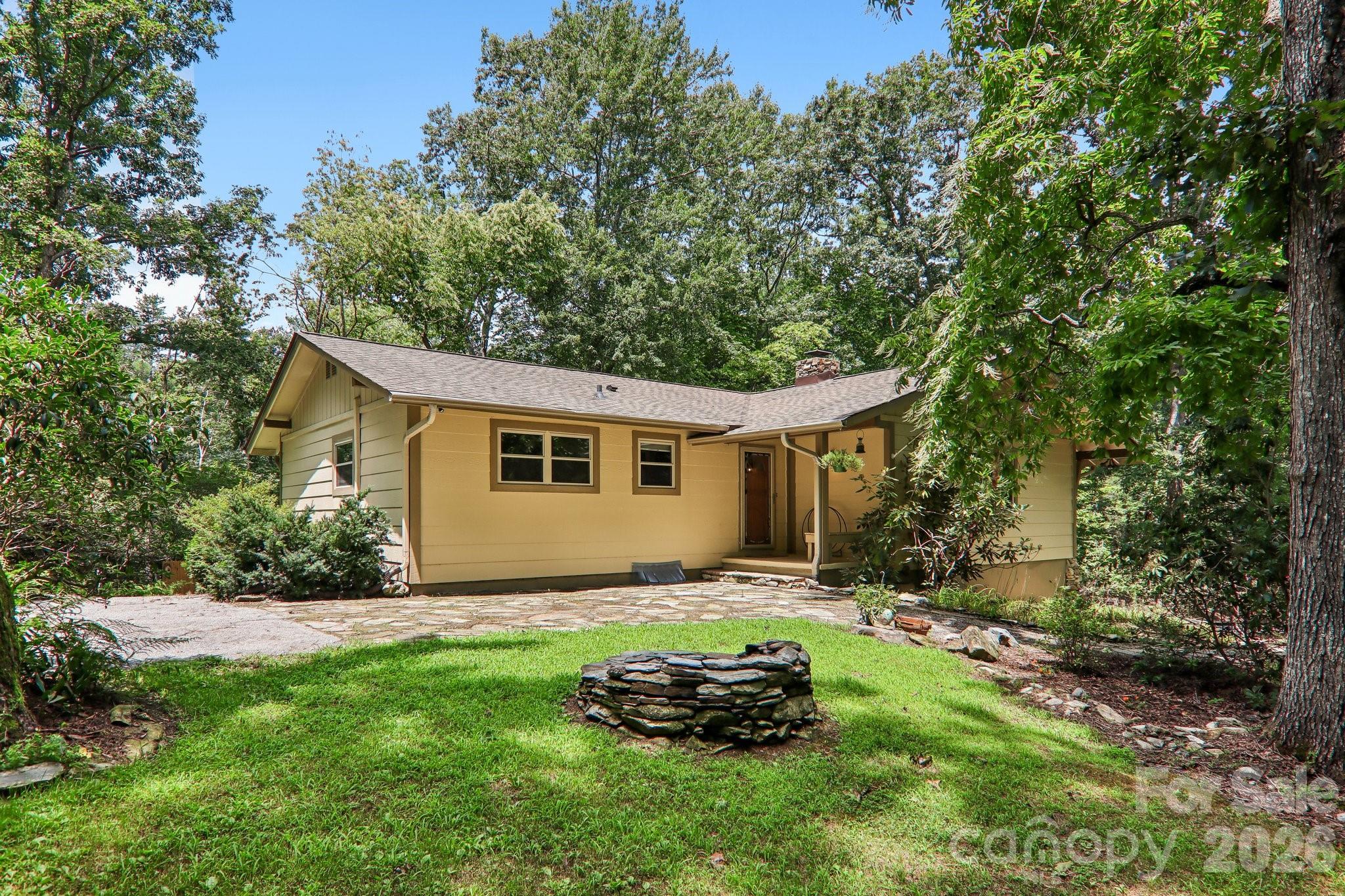 3 Edelweiss Drive, Horse Shoe, NC, 28742