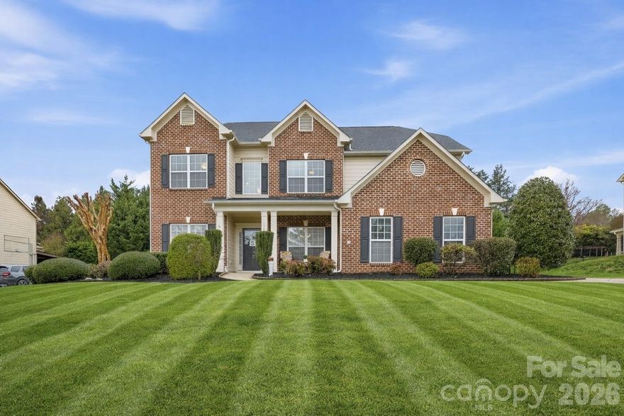 Absolutely IMMACULATE 5BR/3BA home in sought-after Briarcrest North! Exceptional floor plan featuring a main-level guest suite with full bath, formal dining and living rooms, and a spacious great room with fireplace. The well-appointed kitchen offers granite countertops, abundant 42” cabinetry, stainless steel appliances, 5-burner gas range, and sunny breakfast area. Upstairs boasts a large loft/bonus space, expansive owner’s suite with dual closets, and spa-like bath with dual vanities, soaking tub & walk-in shower. Three additional generously sized bedrooms complete the upper level. Enjoy year-round relaxation in the stunning all-seasons porch overlooking a beautifully manicured, fenced backyard with extensive landscaping. Resort-style amenities include pool, clubhouse, tennis & pickleball. Top-rated Cuthbertson schools. Minutes to Target, Harris Teeter, Hickory Tavern, Chick-fil-A & Publix (coming soon)!