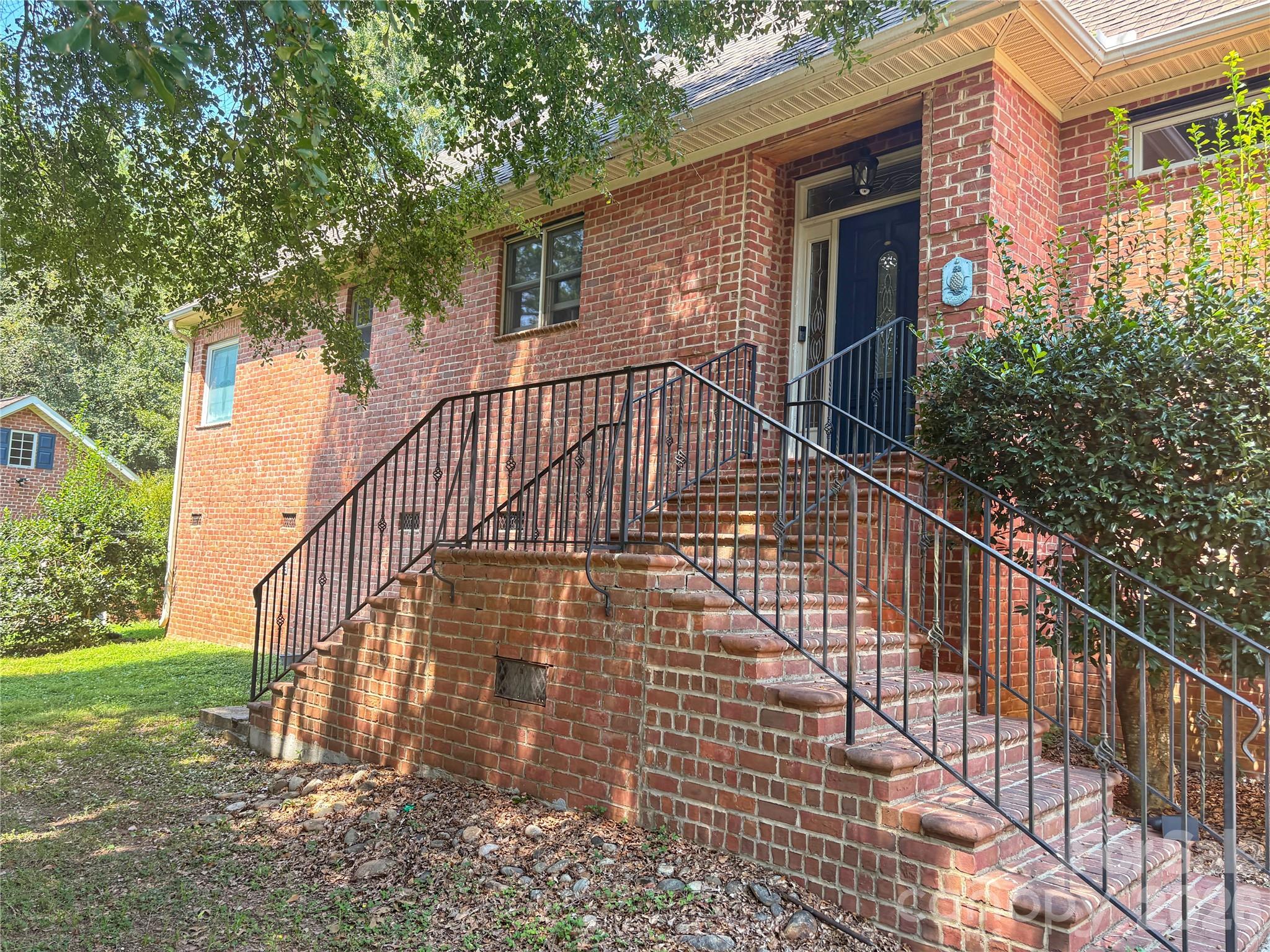 1304 Glenview Lane