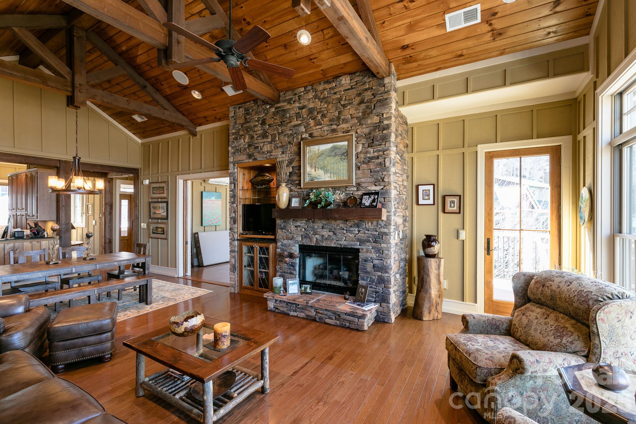 47 Creekside Way H301