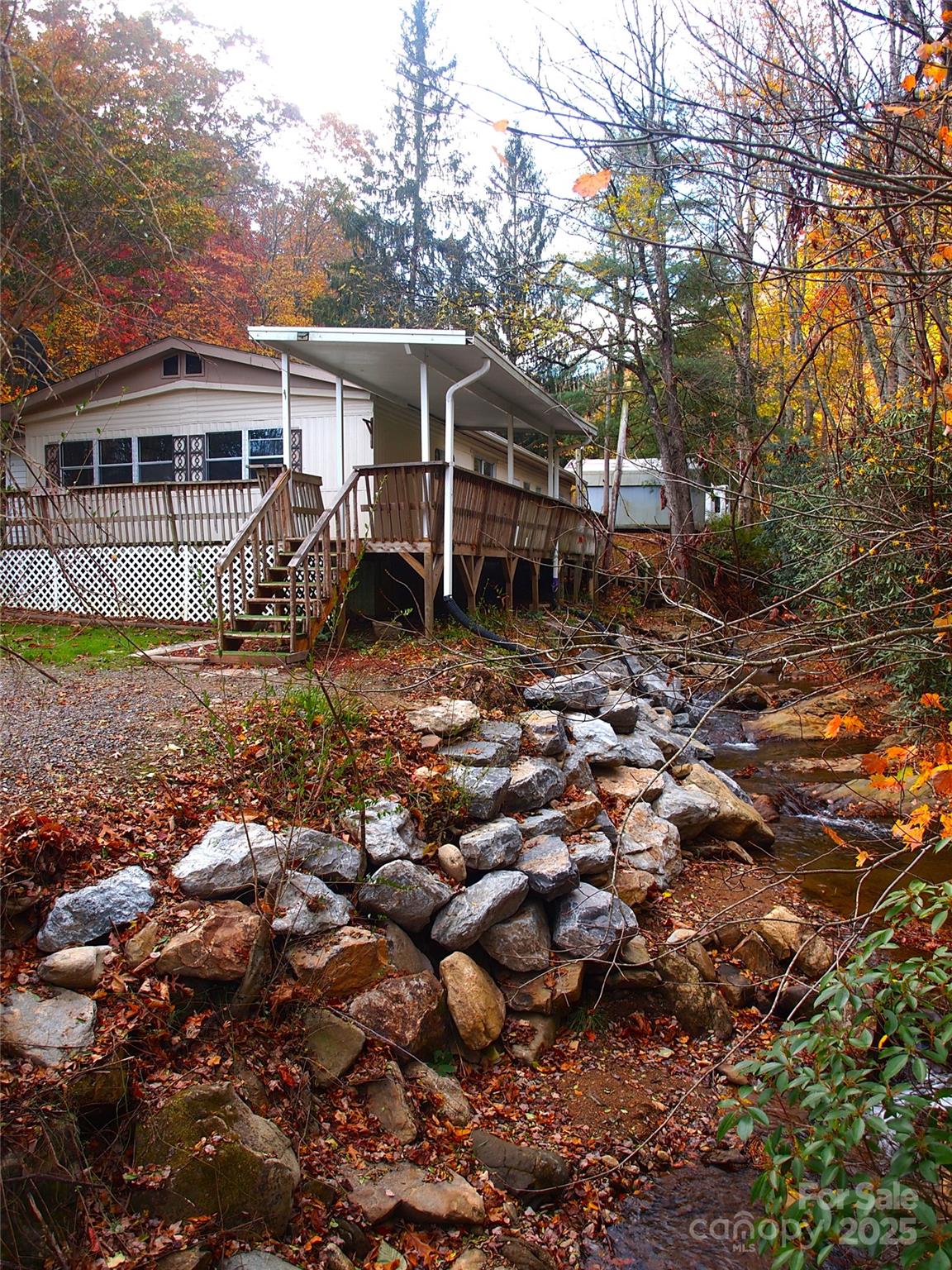 9 Smokey Cove Road