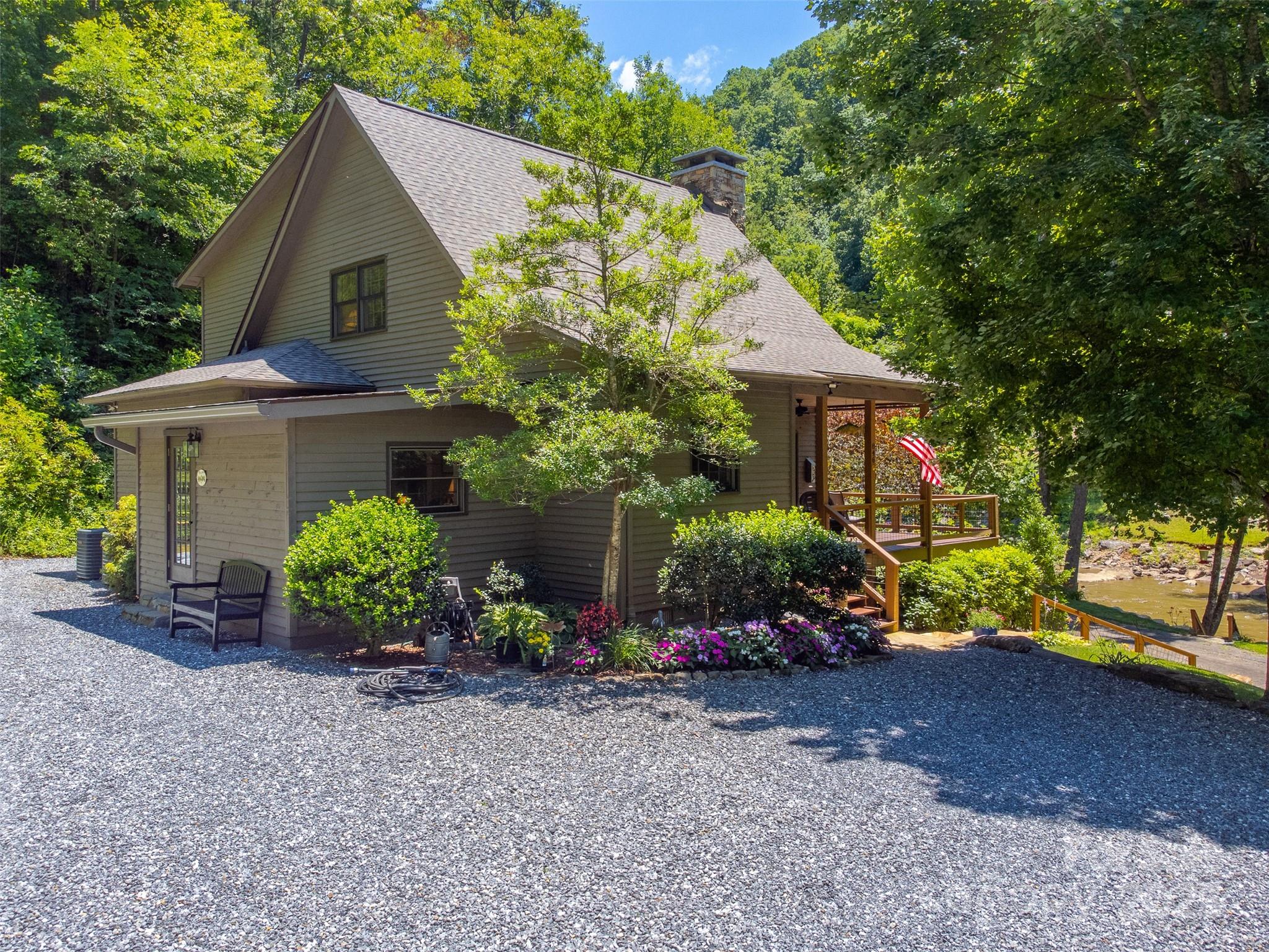 846 Duckback Trail