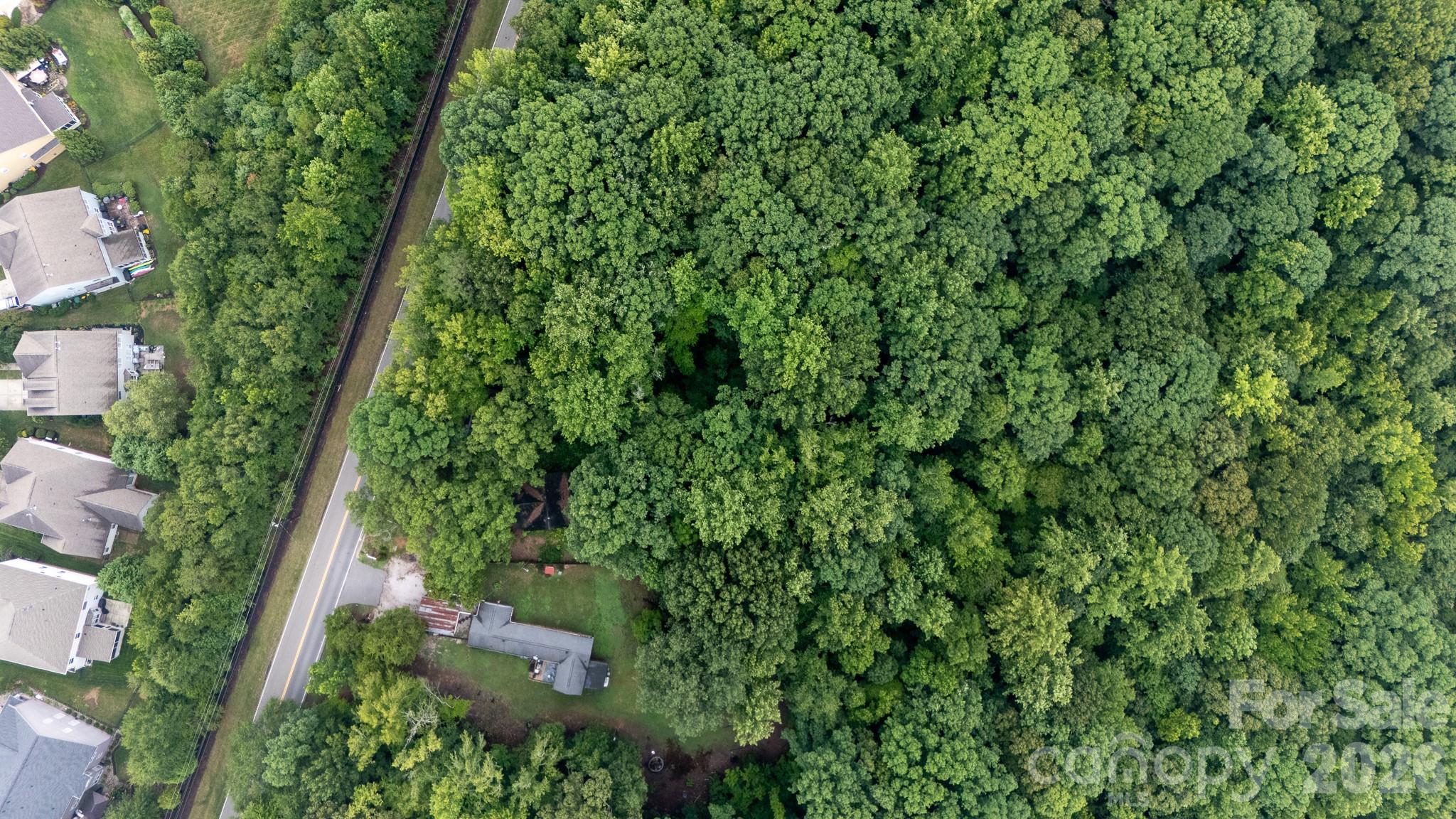 8877 Possum Hollow Road
