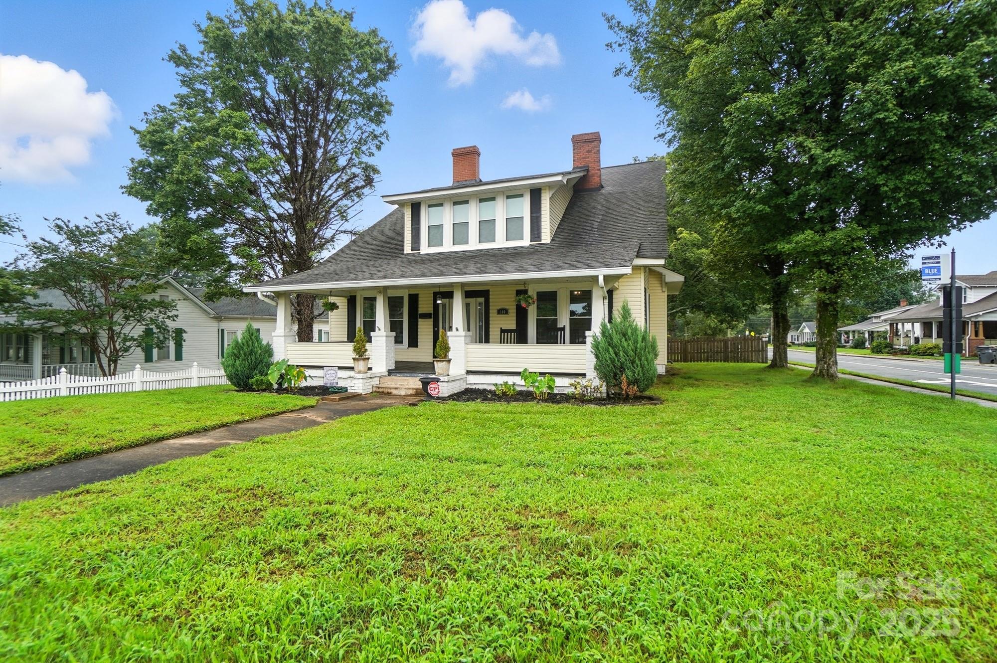 100 N Ridge Avenue N 100