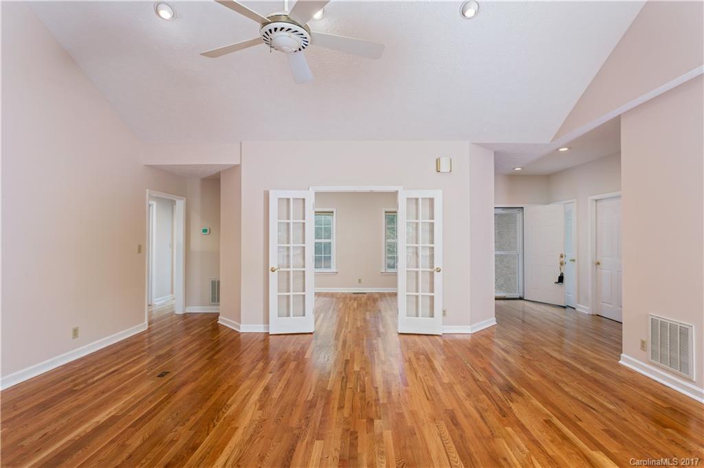 Mills Pointe - Residential