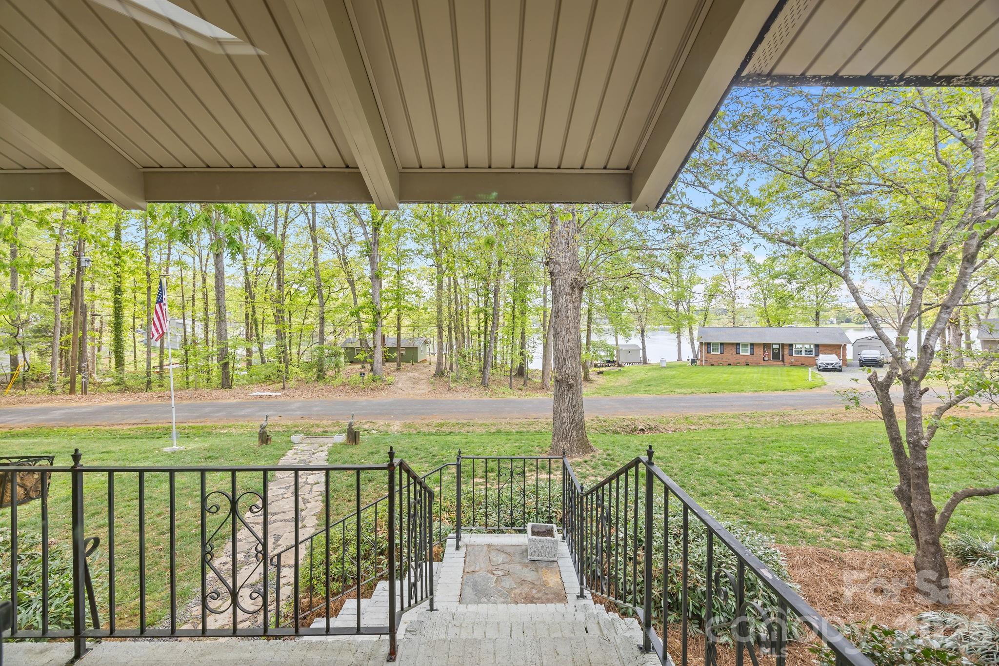 10708 Willow Oak Road