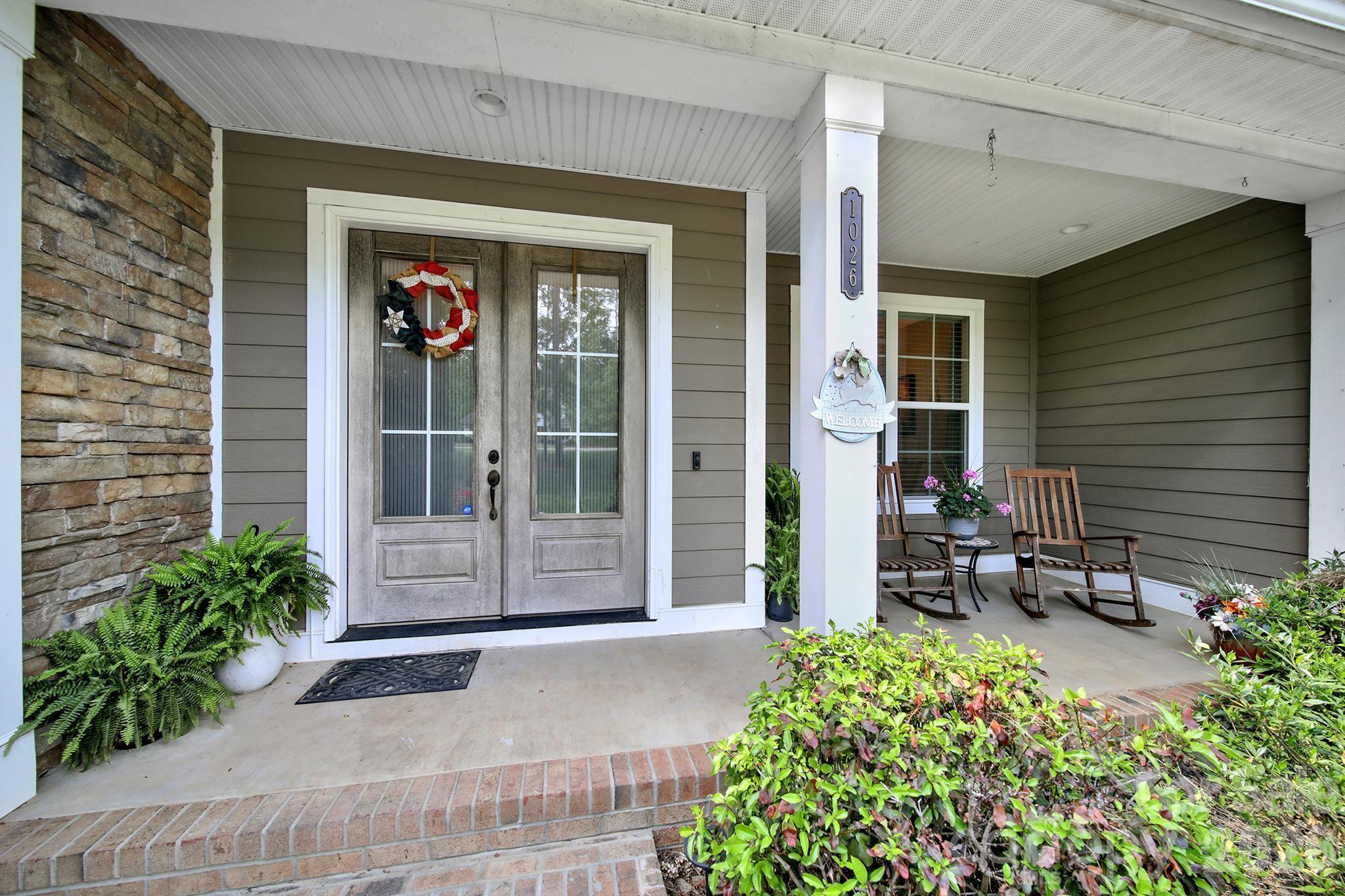 1026 Ledge Wood Lane