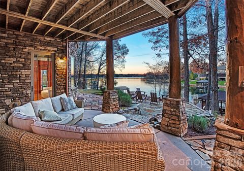 Photo of 512 Stonemarker Road, Mooresville, NC 28117 (MLS # 4289529)