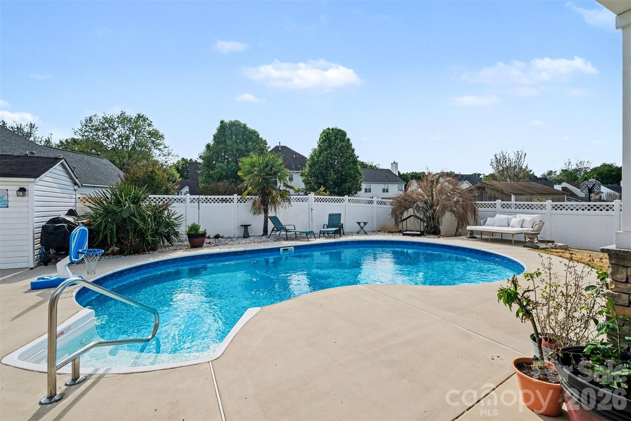 4476 Greystone Drive SW