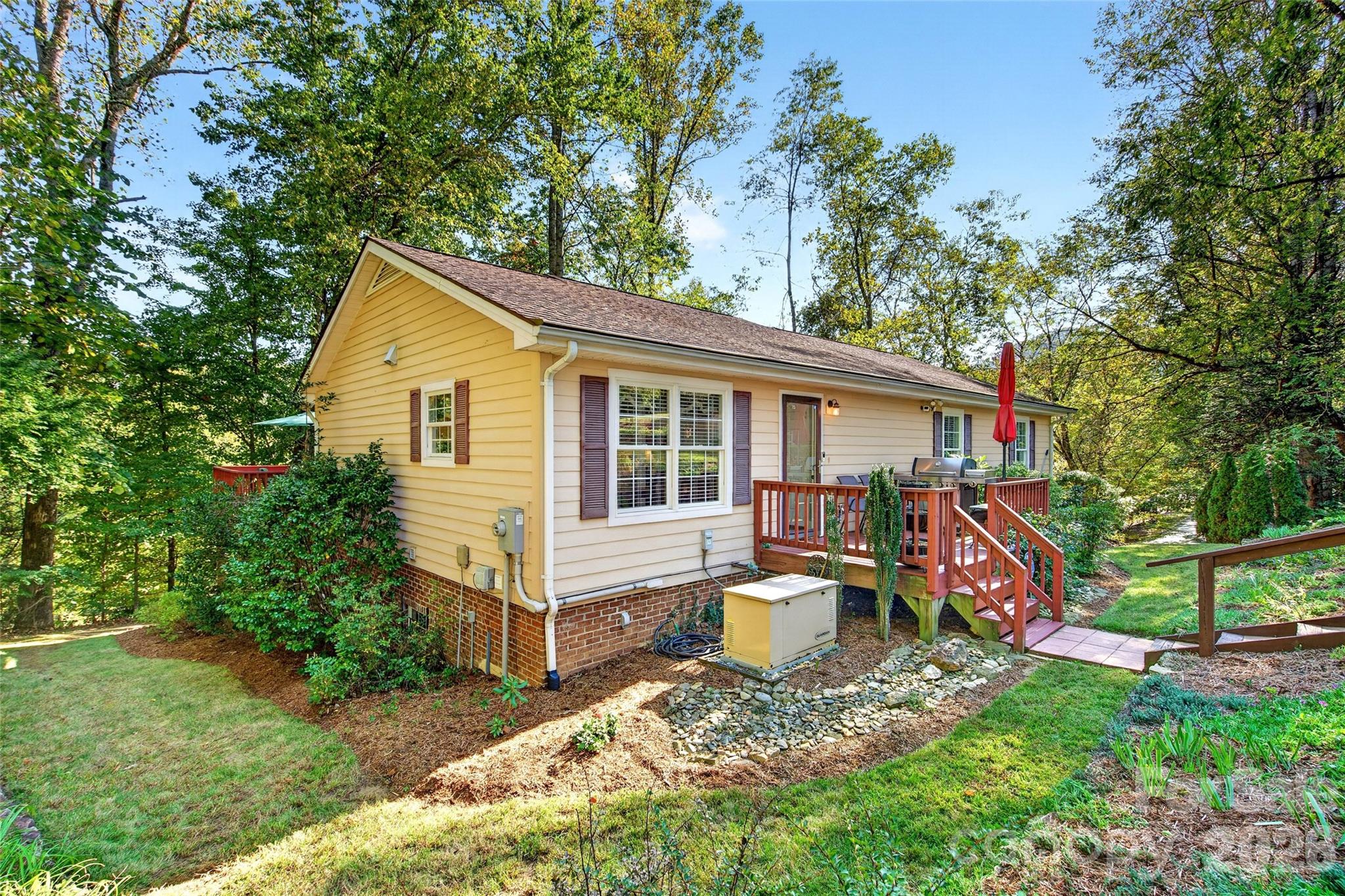 337 & 345 Avery Creek Road