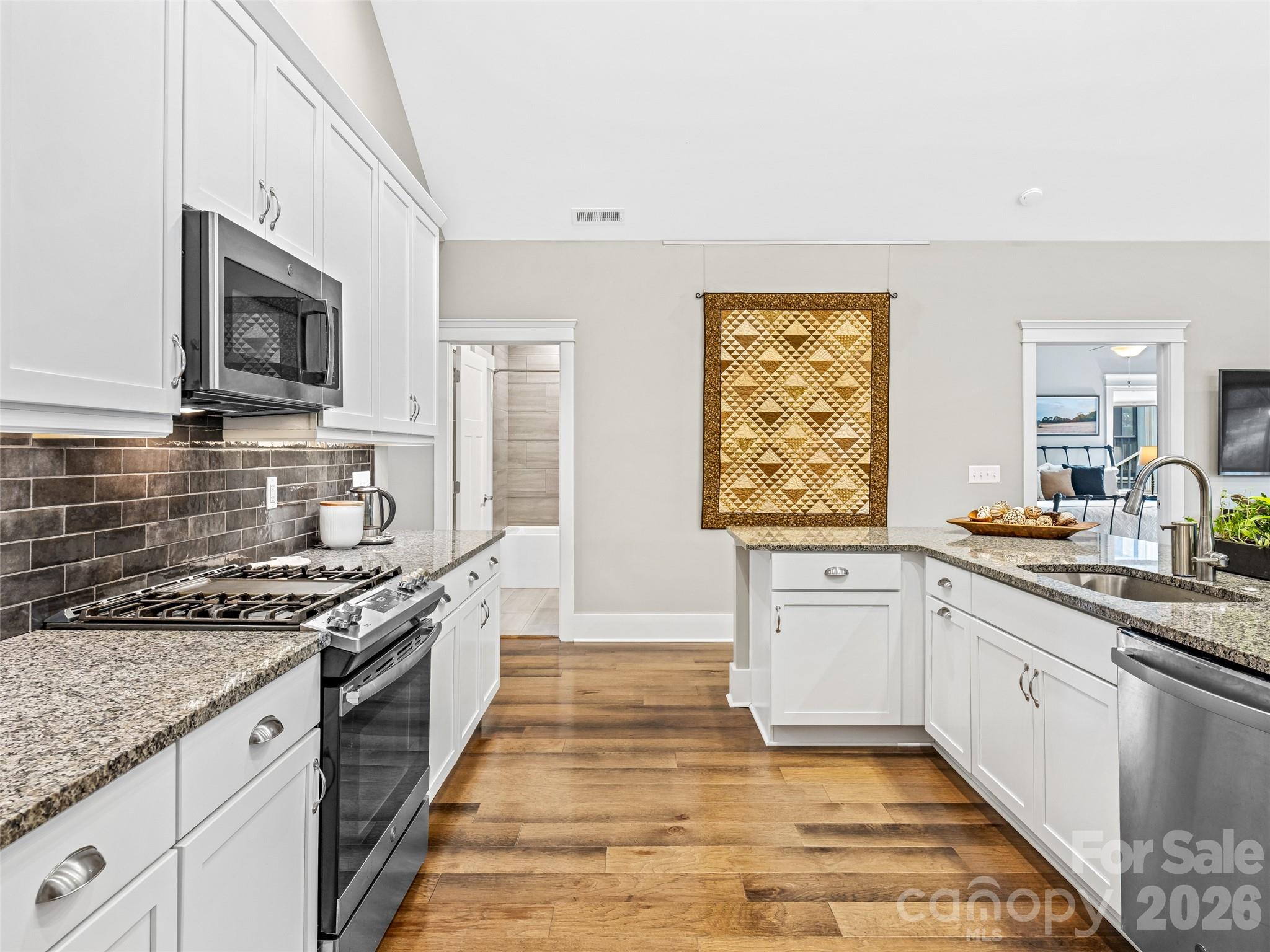 Cummings Cove - Residential