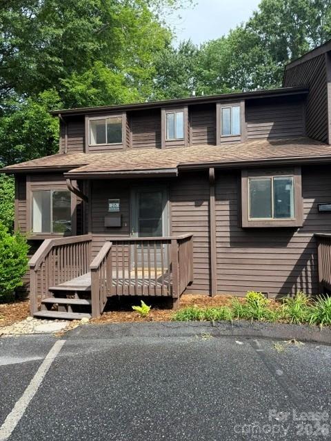 Photo 1 of 19 — 28 11th Avenue NE, Hickory, NC 28601