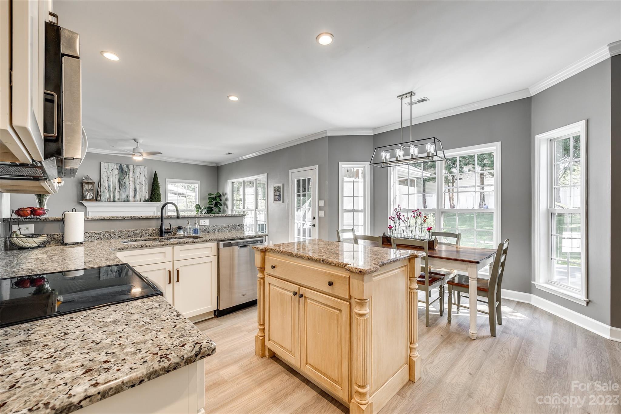 Thornblade Hills - Residential