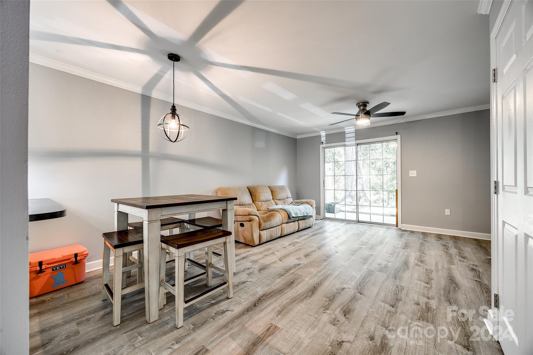 Manor Lake - Residential