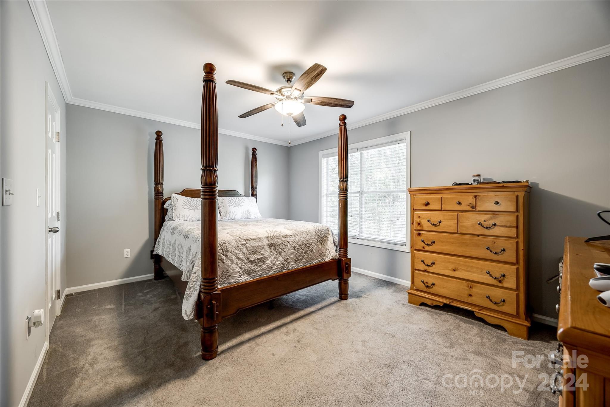 Manor Lake - Residential