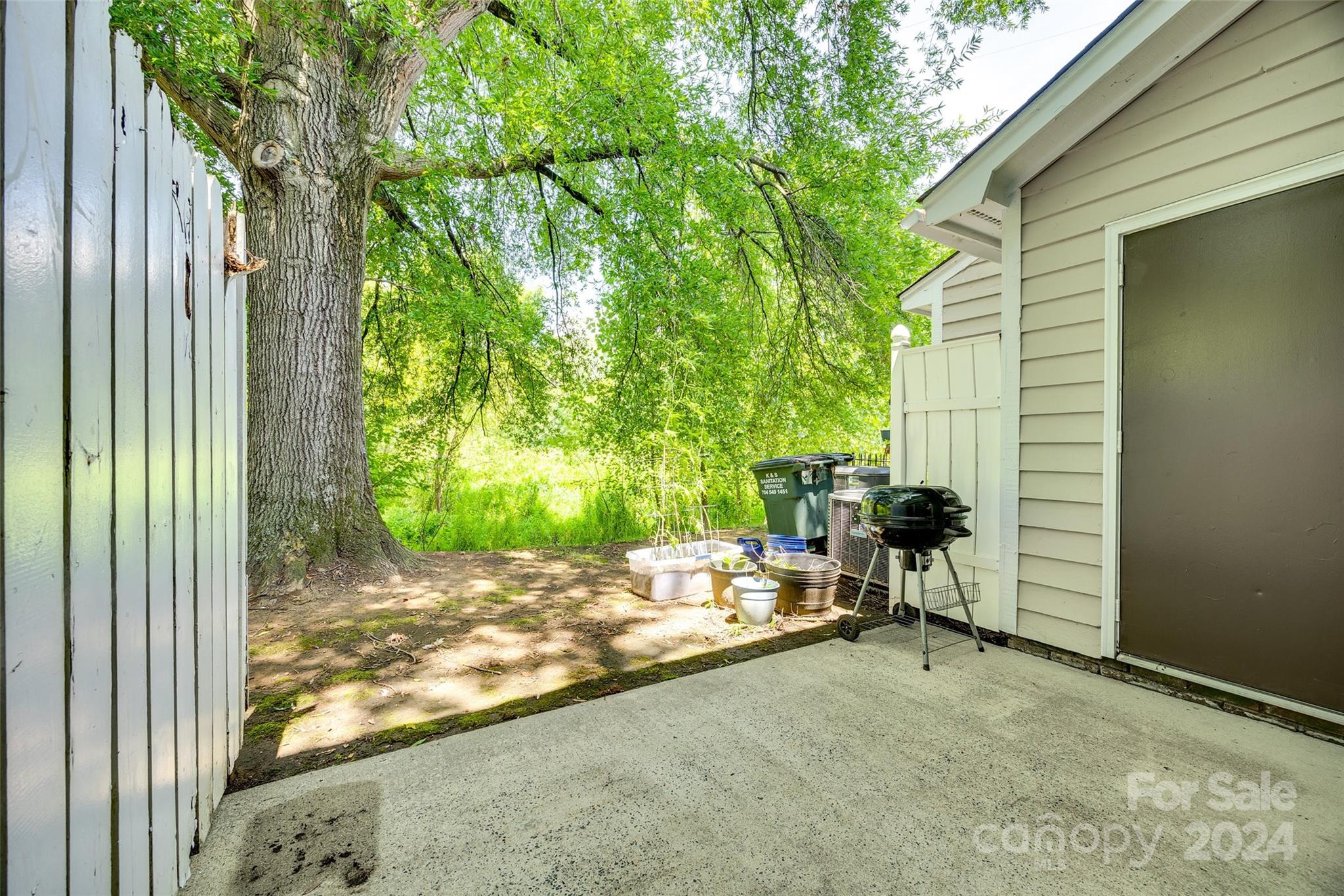 Manor Lake - Residential