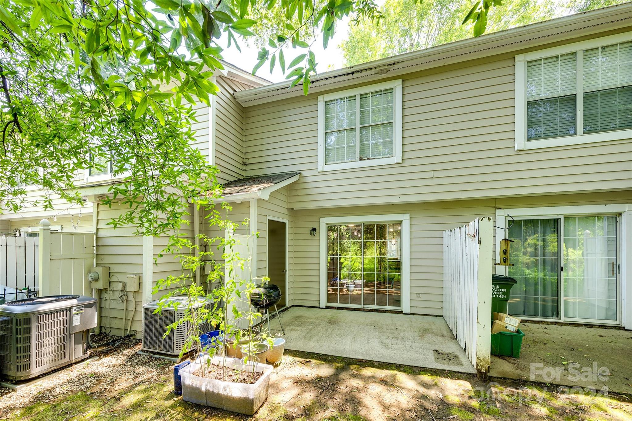 Manor Lake - Residential