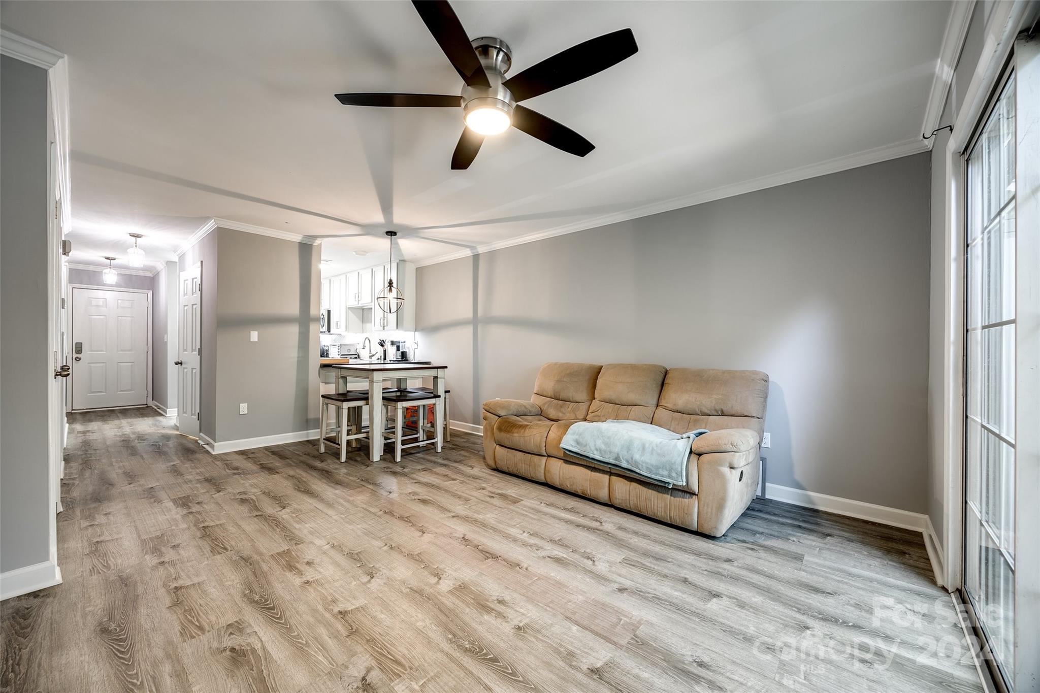 Manor Lake - Residential