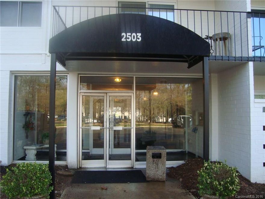 Myers Park 1 BR Penthouse w/Deck & w/Elevator Access. Water/Sewer, HEAT & AC included in rent!  Maple Cabinets, Large Granite Bar w/ Matching Counter Tops. Undermount sink,Pull out faucet, disposal,SS Front Dishwasher,Smooth Top Range,SS Refrigerator,U-Line Under Counter Wine Cooler,Tile Bath w/Full Tub, Sliding Door To Deck,West Side over Normandy Views/Sunsets, Pool Available/ seasonal,Washer/Dryer facility on main floor, Convenient Location at Myers Park Club. Elec.Bill $ 30/mo.