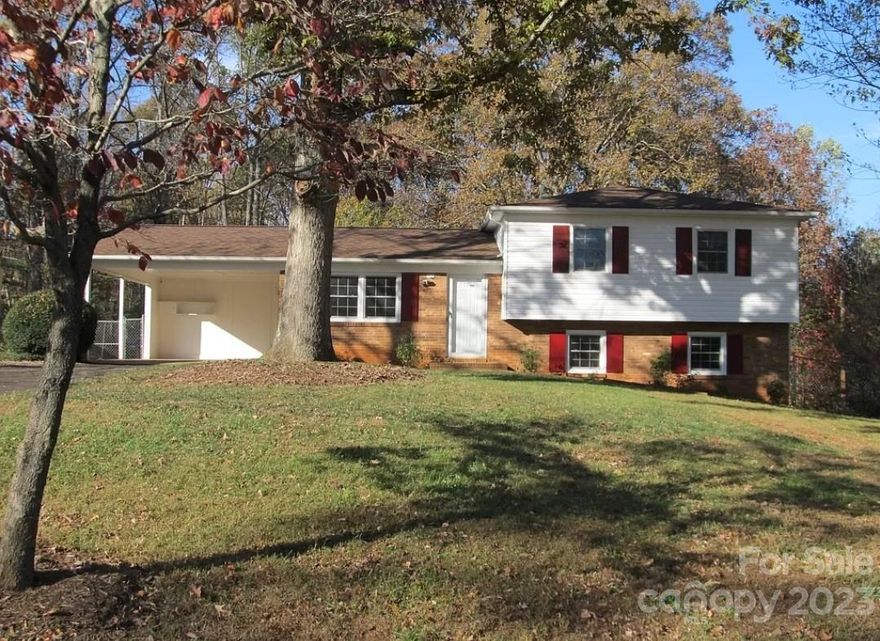 ATTENTION INVESTORS!!! Check out this 3 bedroom 1.5 bathroom split level home! It has Luxury Vinyl plank flooring throughout except for the the bedrooms where there are original hardwood floors, the kitchen and bathrooms have also been updated as well as the lower level den/game room. This would make a wonderful home with a country setting but minutes from the city or it could be a good addition to your portfolio with great tenants already in place!
