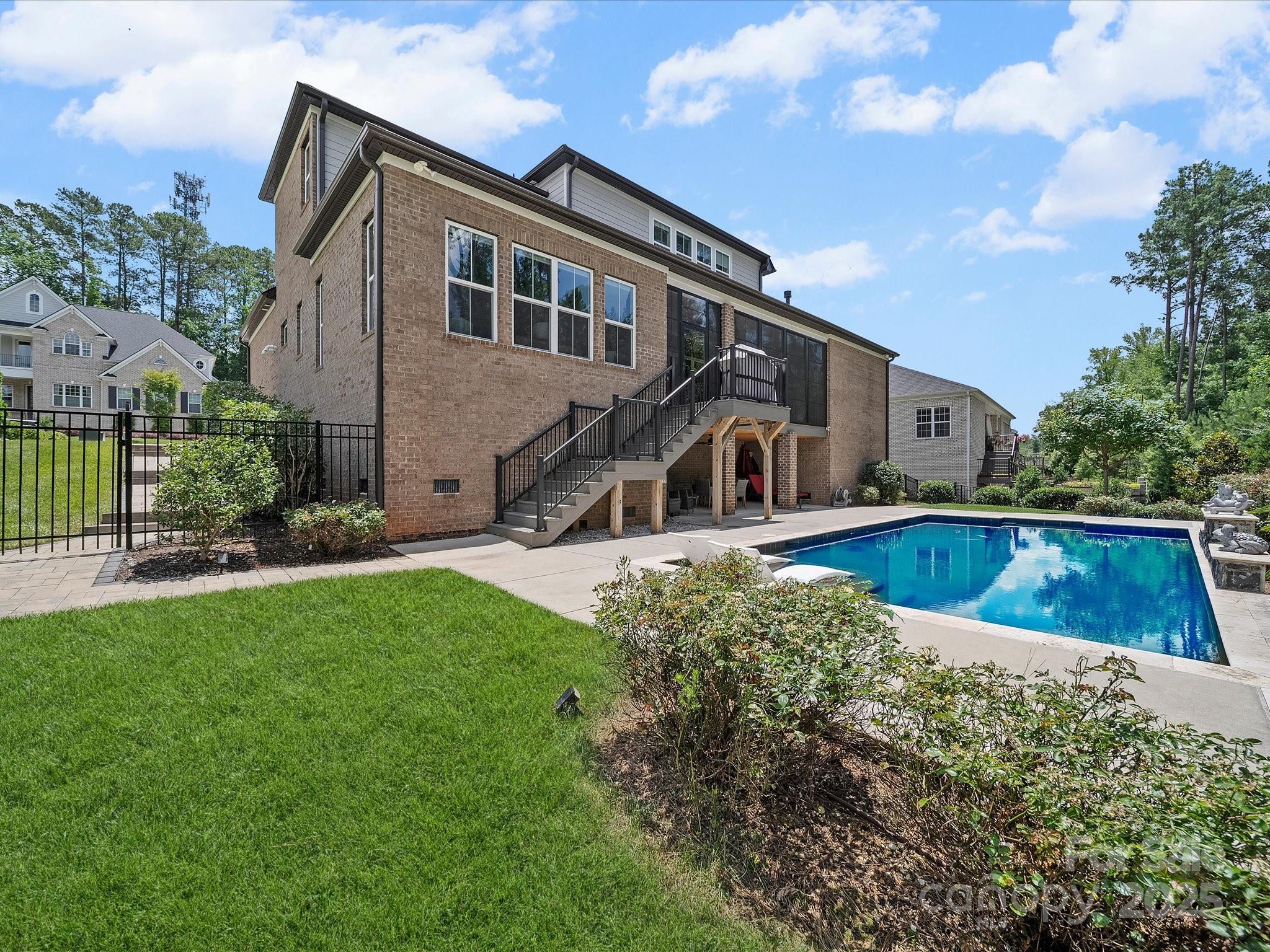 217 Turtleback Ridge