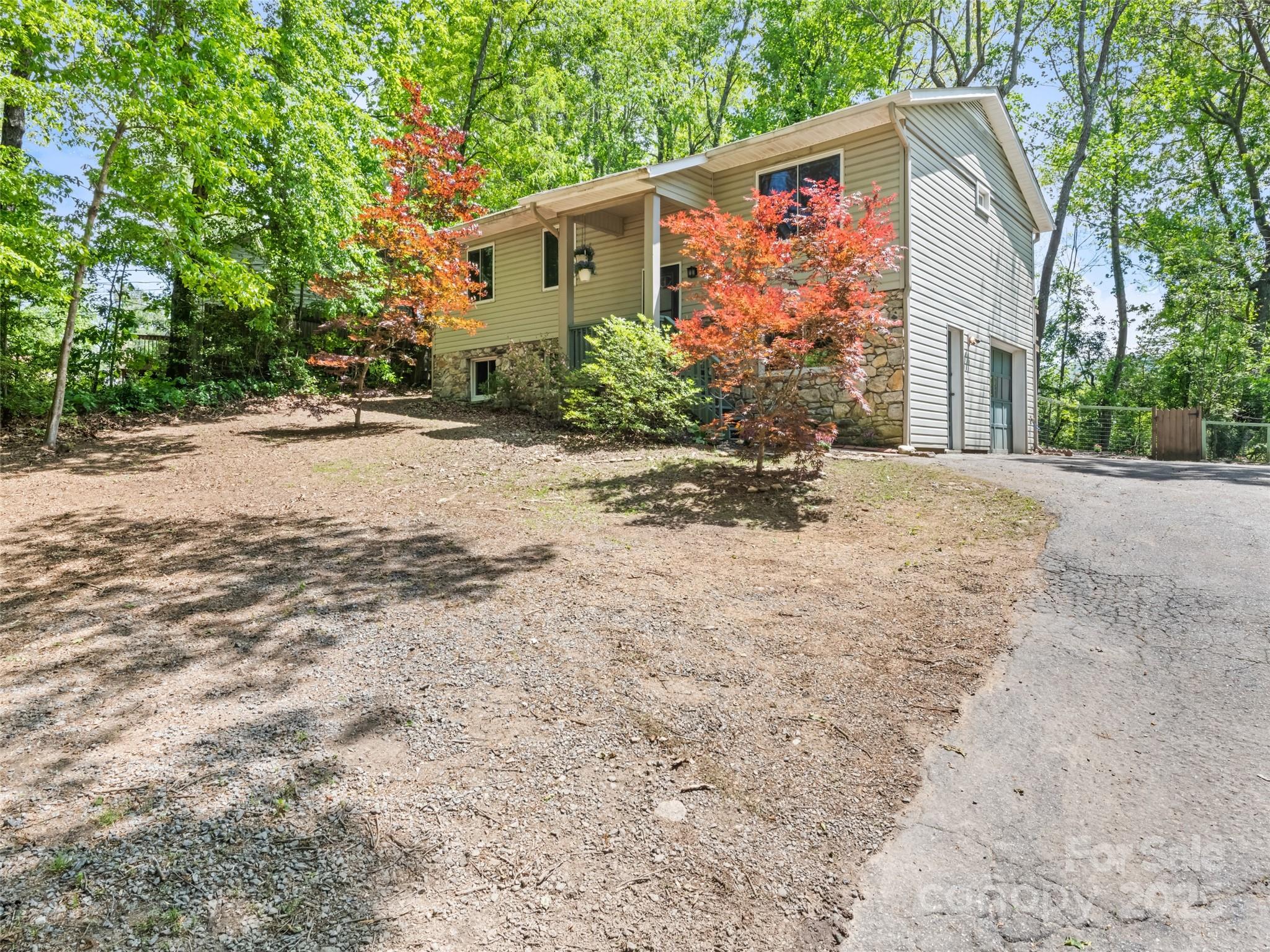112 Charland Forest Road
