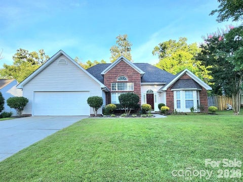 Photo of 6414 Goldenblush Circle, Charlotte, NC 28269 (MLS # 4422176)