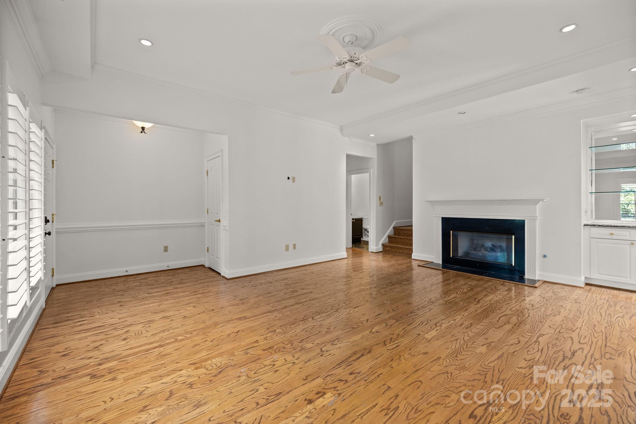3430 Royal Crest Drive