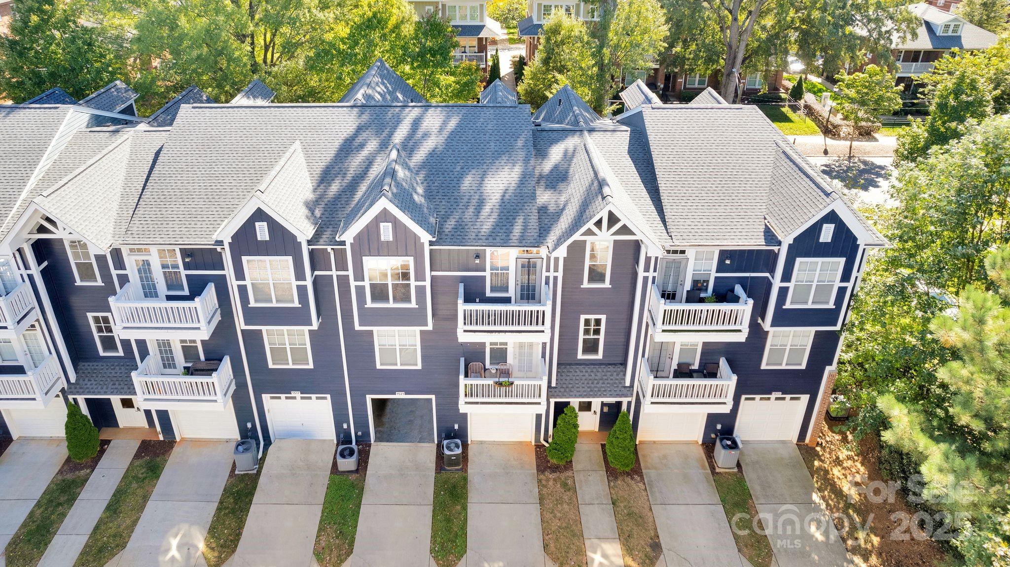 1525 Walnut View Drive