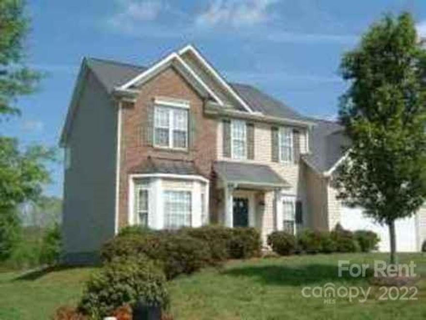 This is an Immaculate home located in Concord, NC off Rocky River Road. This home has everything you could want and more. Kitchen features all appliances, kitchen is open to breakfast area that is open to Family room that has a gas fireplace. All bedrooms are upstairs Master bath features separate vanity area, separate garden tub & shower. Large Backyard. No smoking & No Pets allowed in unit. Don't delay this home wont last!