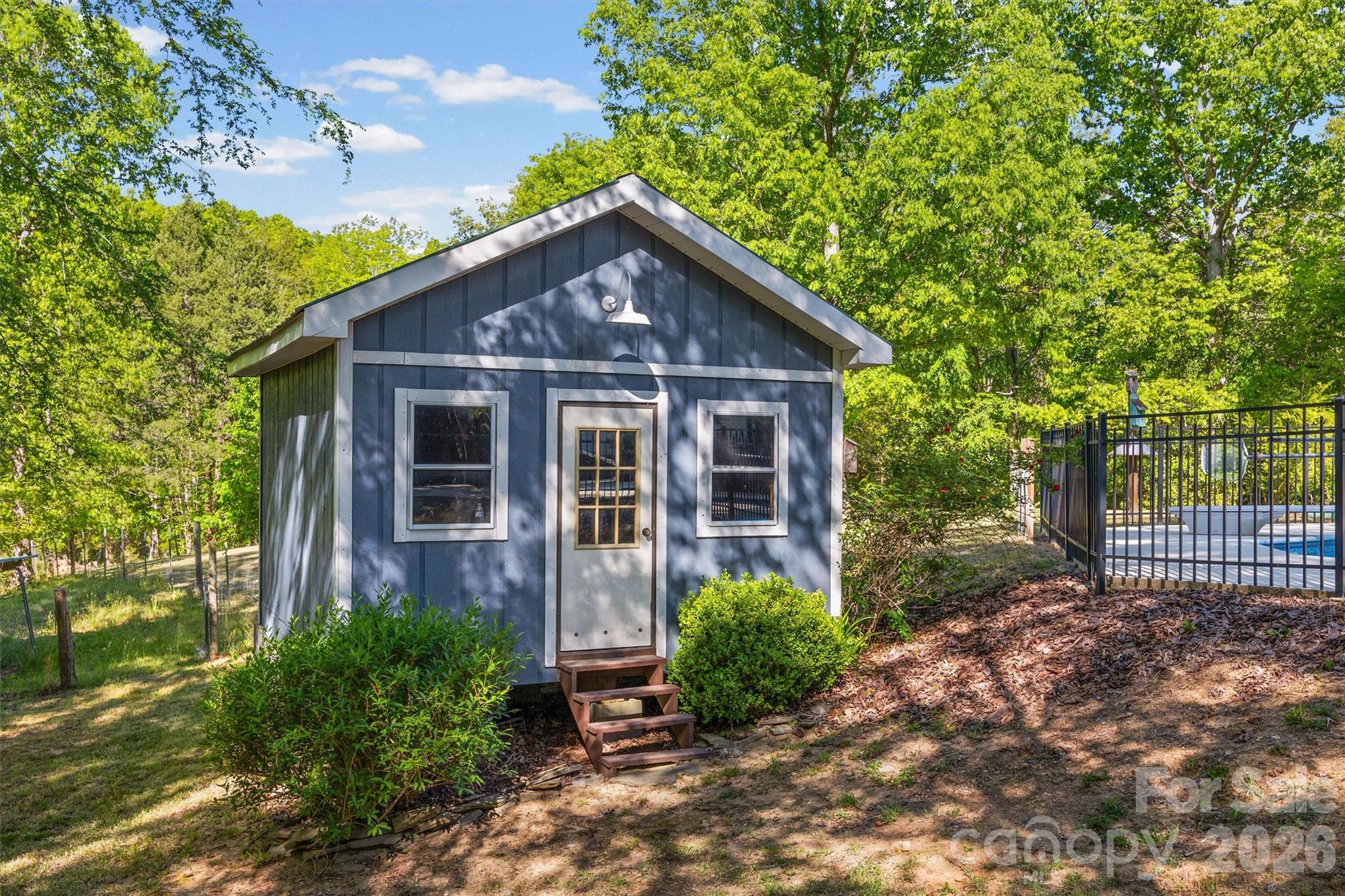 Huntington Oaks - Residential