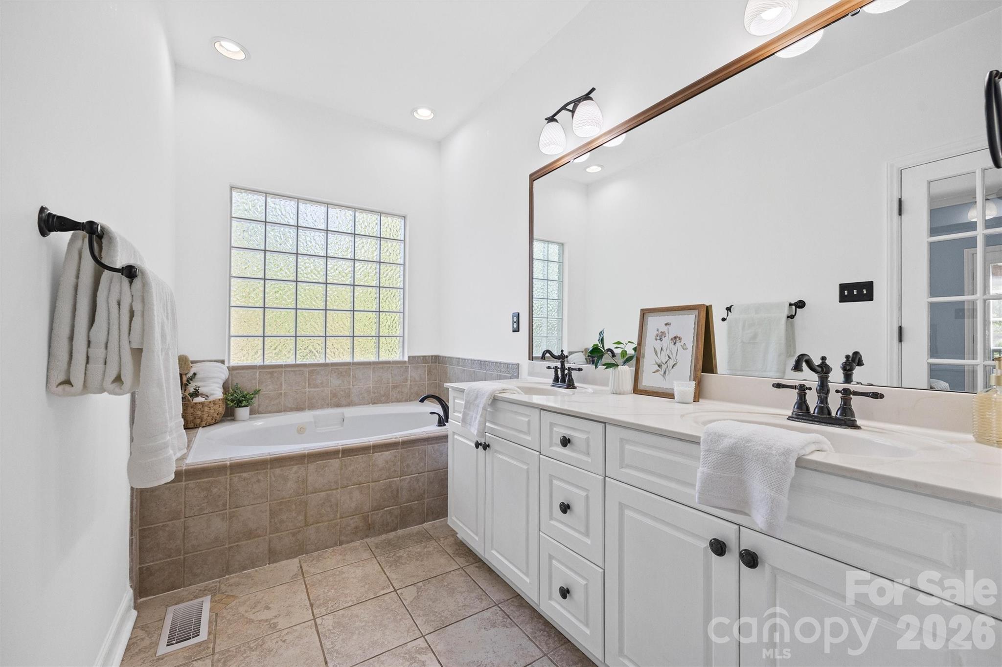 Huntington Oaks - Residential