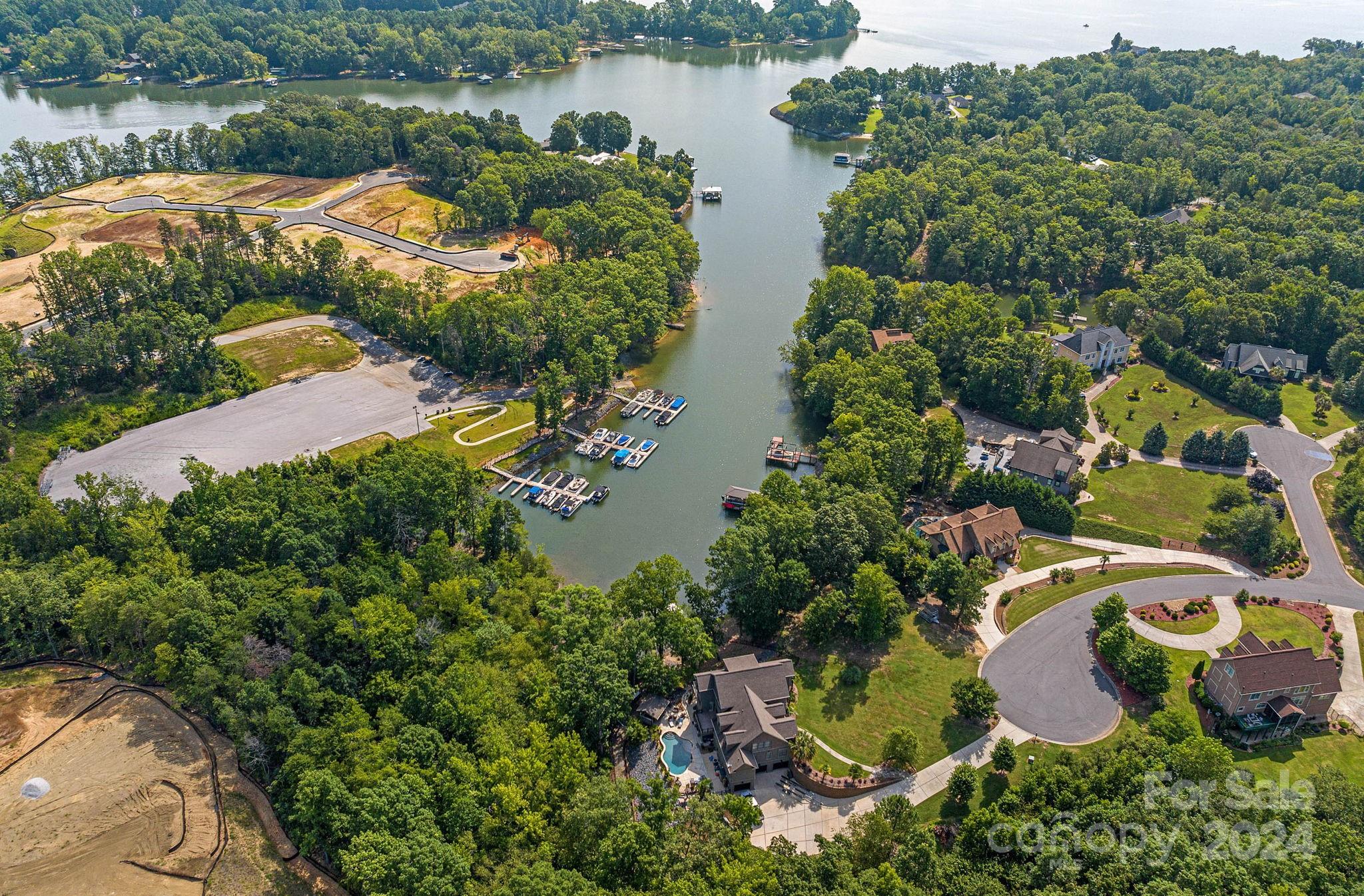 The Pinnacle at Handsmill - Residential