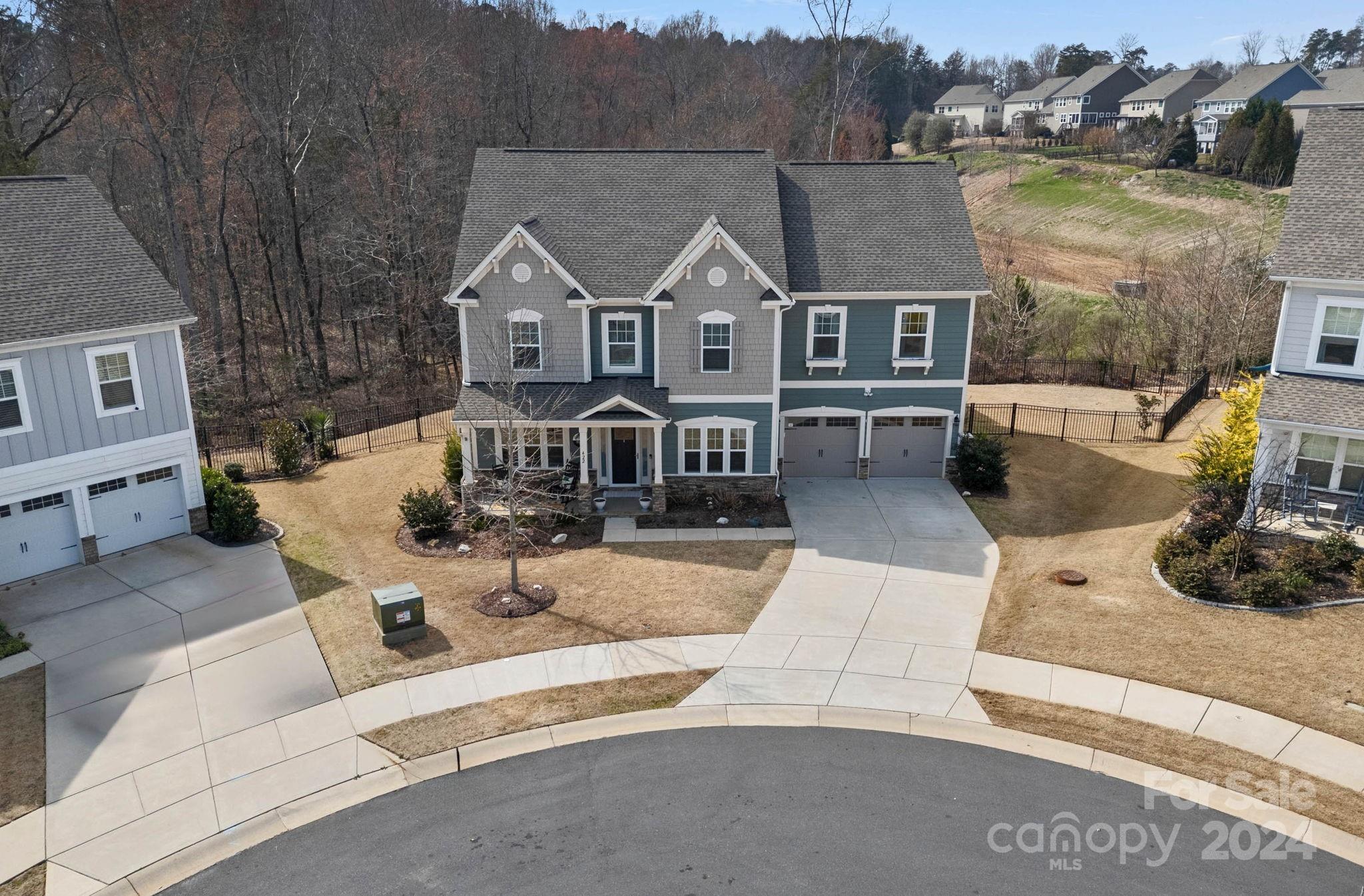 The Pinnacle at Handsmill - Residential