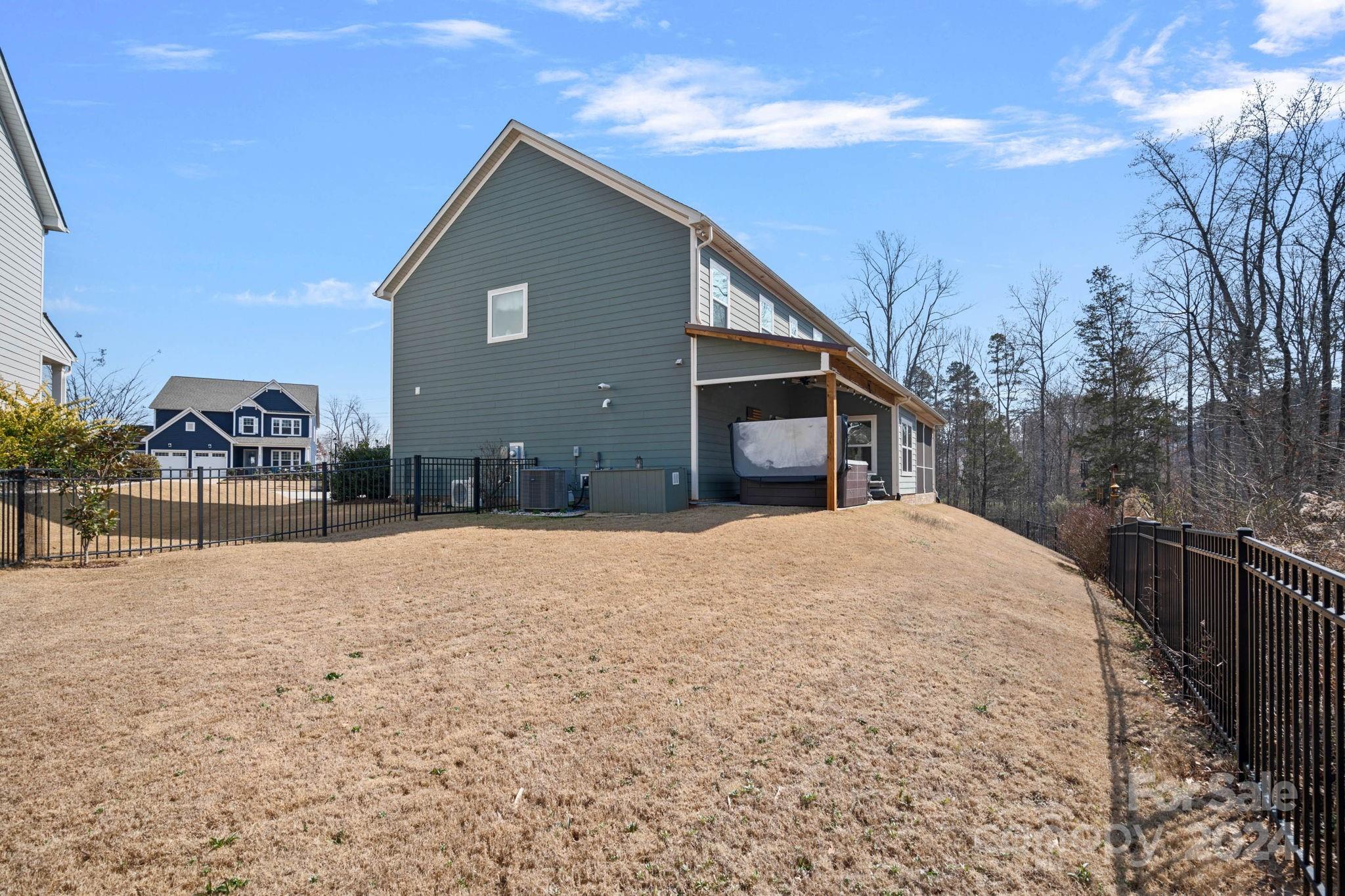 The Pinnacle at Handsmill - Residential