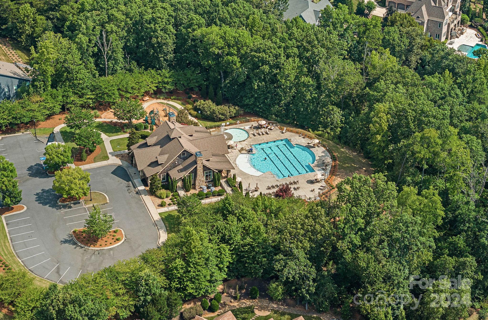 The Pinnacle at Handsmill - Residential