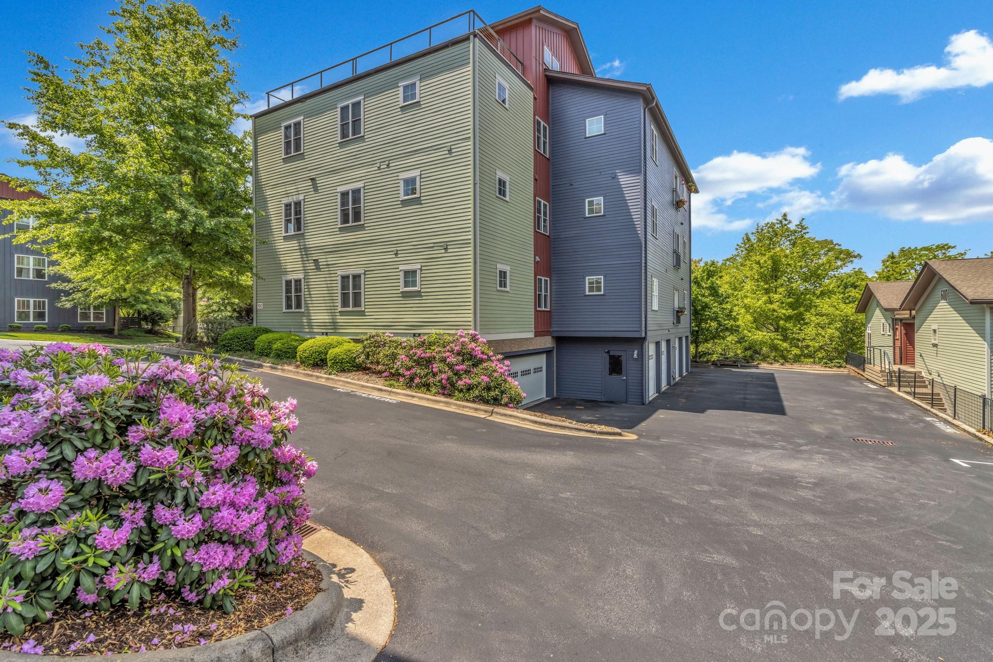 400 Skyloft Drive 102