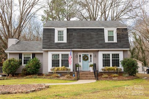 Photo of 7600 Cornwallis Lane, Charlotte, NC 28270 (MLS # 4331408)